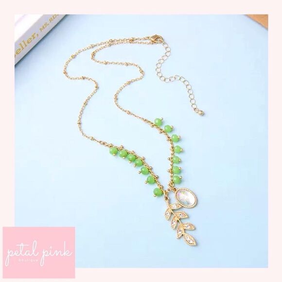 High-End Crystal Leaf and Glass Pendant Necklace Gold Green - Picture 1 of 7